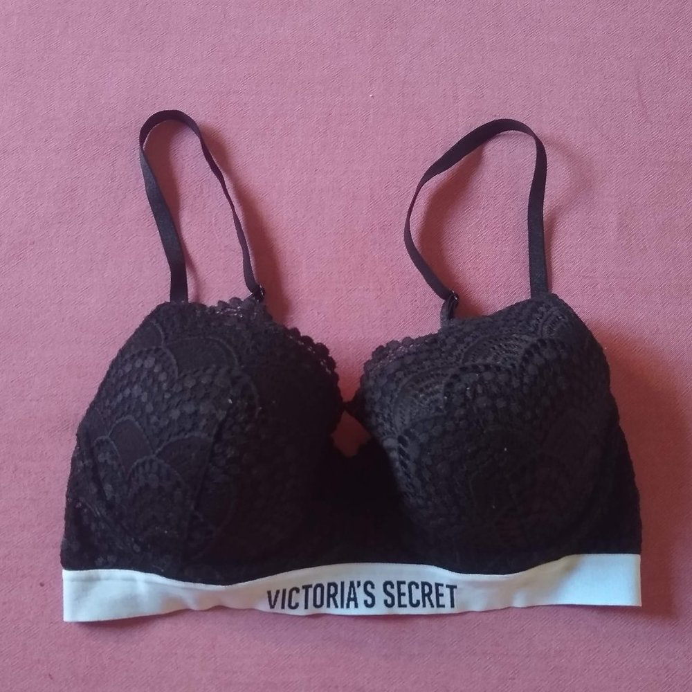 Victoria's Secret Black Lace T-Shirt Lightly Lined Demi Bra 32D